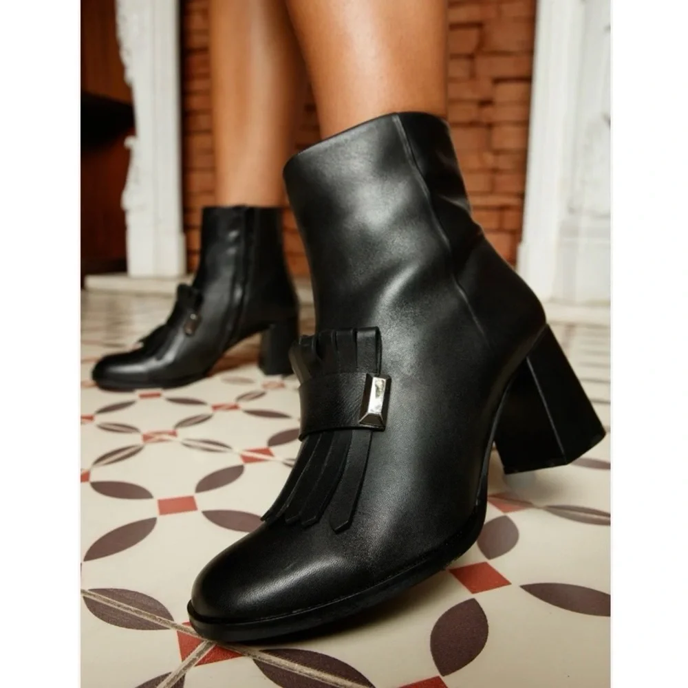 Vinci Black Leather ‘Luksor Tassel Block Heel’ Boots, Size 40